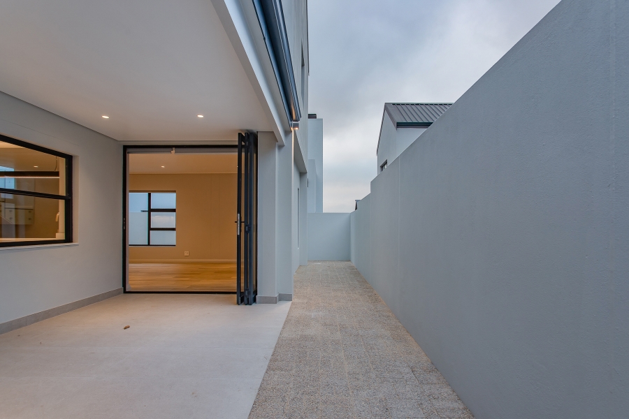 3 Bedroom Property for Sale in Lemoenkloof Western Cape